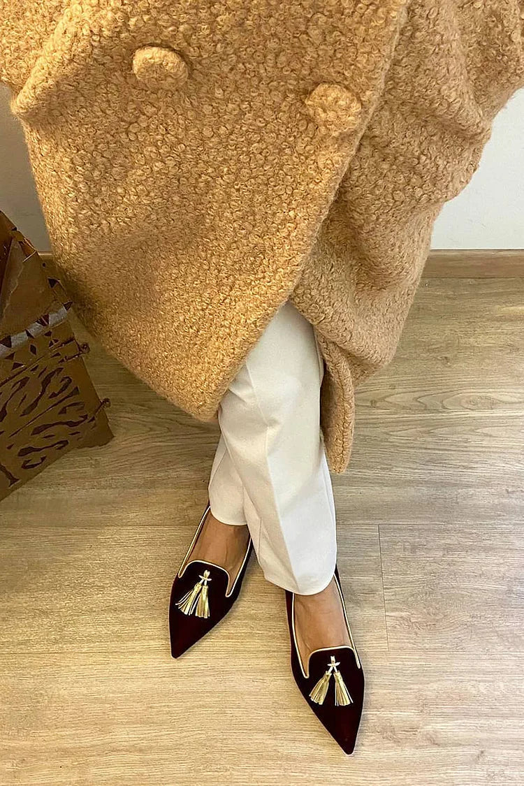 ELEGANT LOAFERS WITH TASSELS