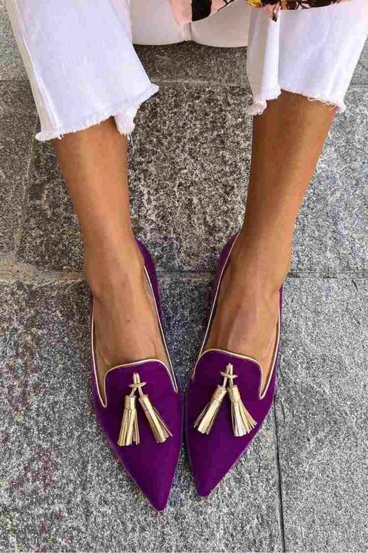 ELEGANT LOAFERS WITH TASSELS