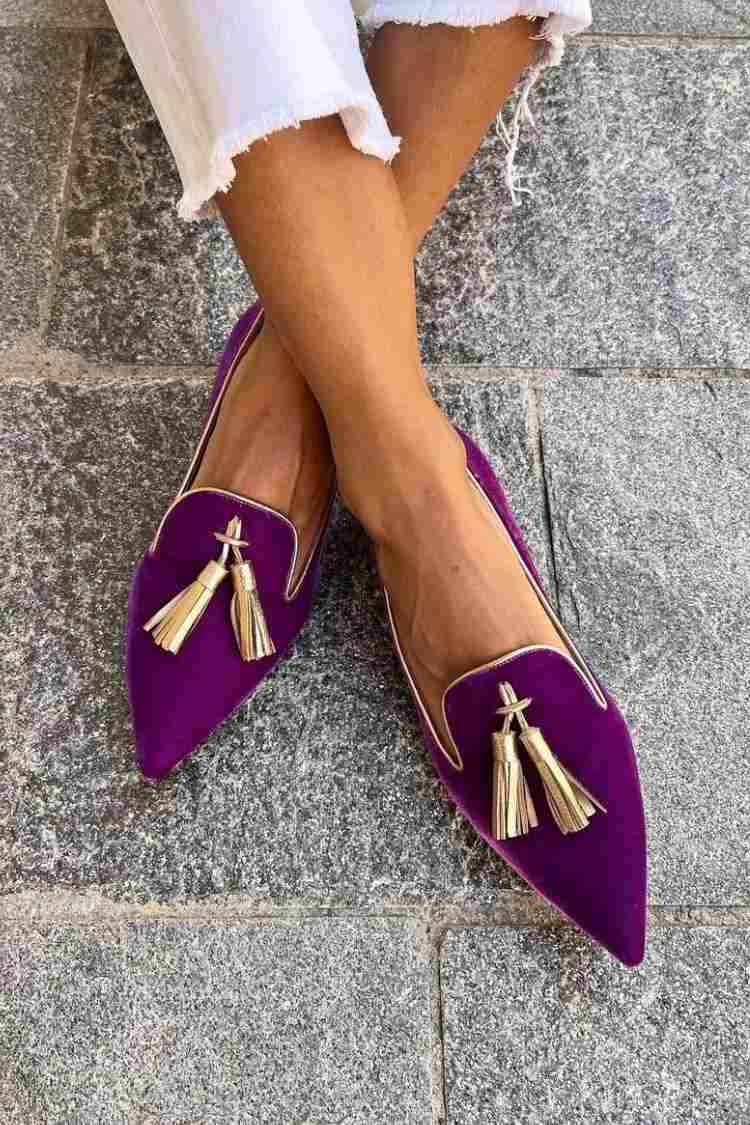 ELEGANT LOAFERS WITH TASSELS
