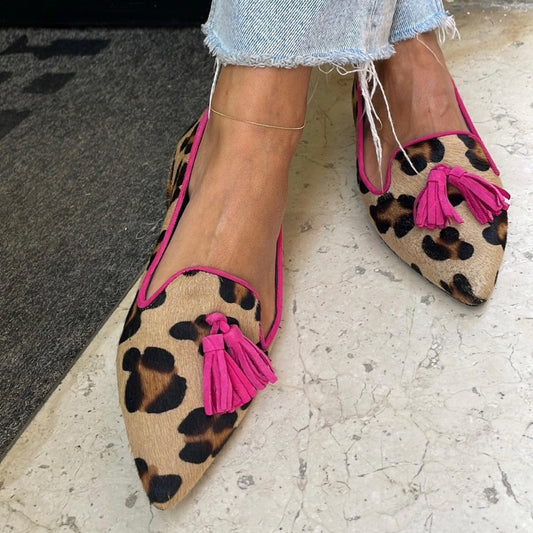 ANIMAL PRINT BALLET FLATS WITH CHIC TASSEL